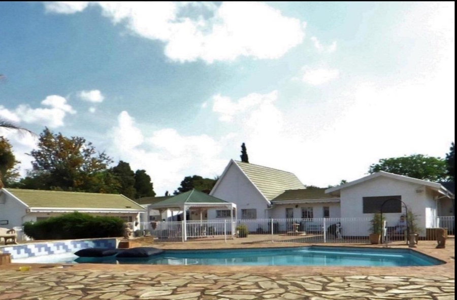 Commercial Property for Sale in Fairlead Gauteng
