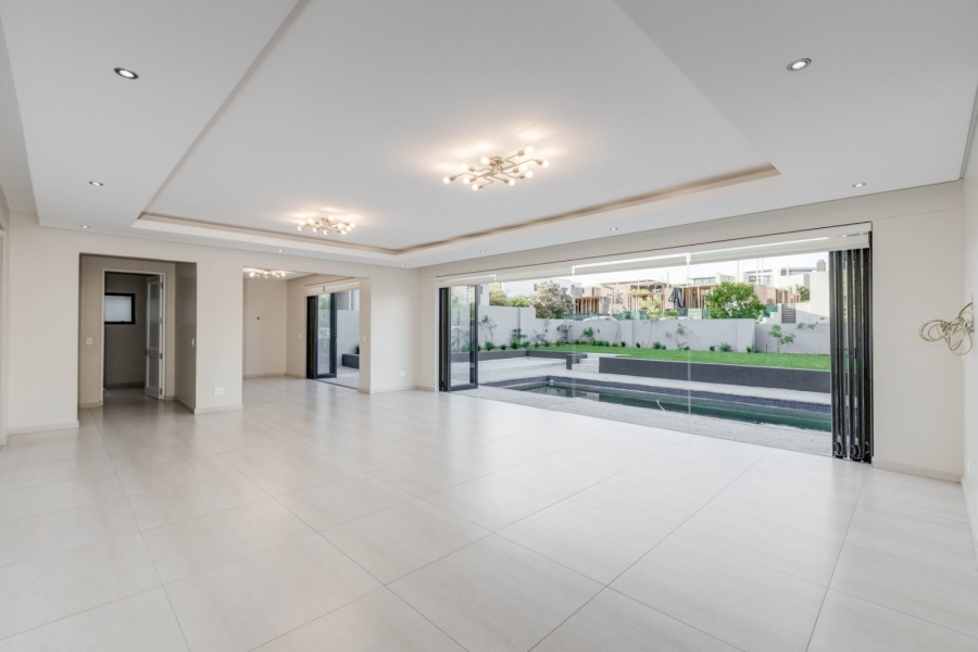 5 Bedroom Property for Sale in Steyn City Gauteng