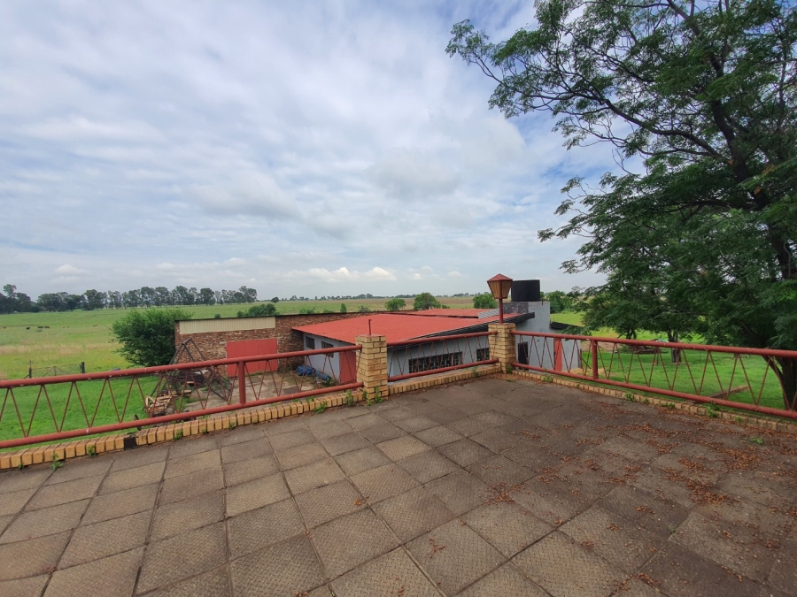 5 Bedroom Property for Sale in Rietspruit AH Gauteng