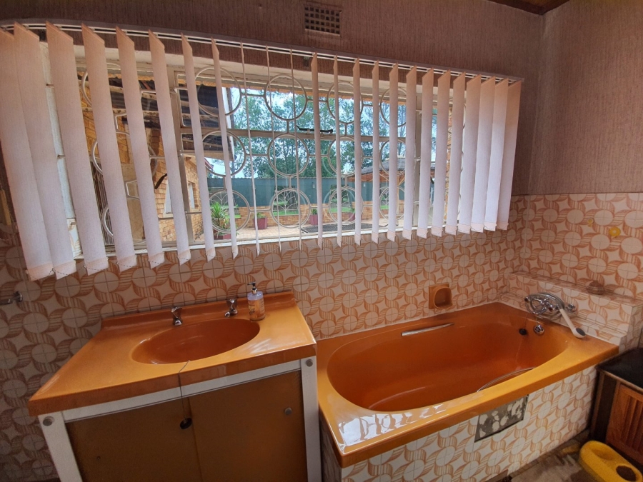 5 Bedroom Property for Sale in Rietspruit AH Gauteng