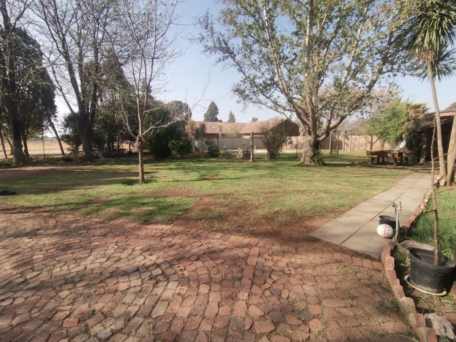 3 Bedroom Property for Sale in Roodia Gauteng