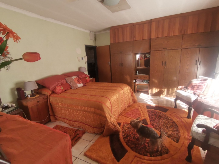 4 Bedroom Property for Sale in Mullerstuine Gauteng