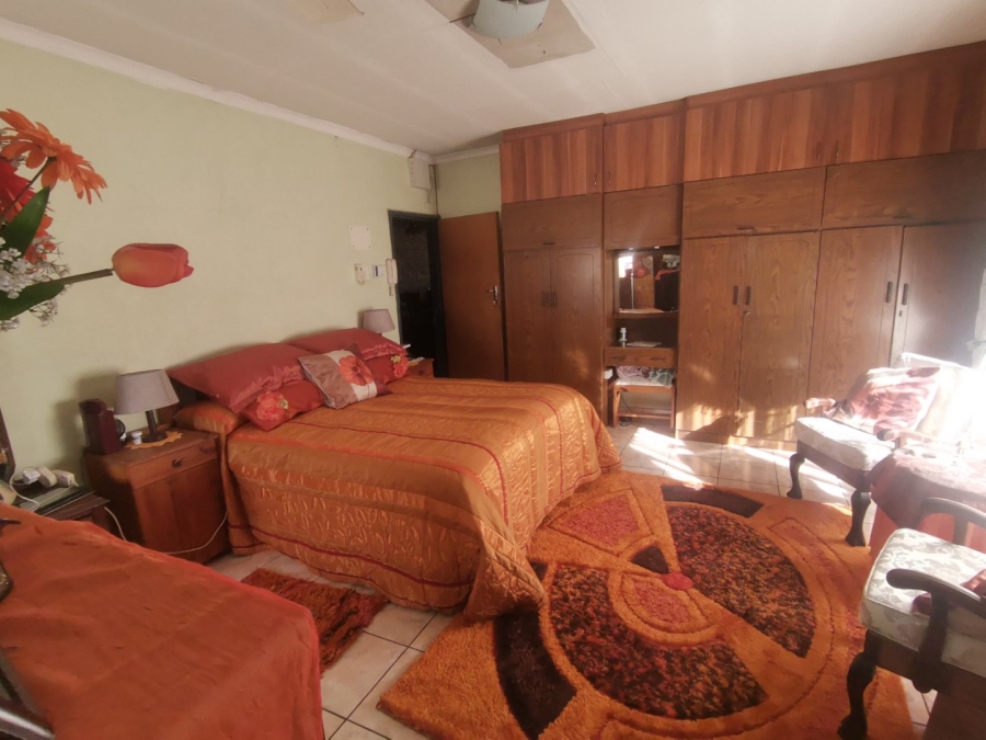 4 Bedroom Property for Sale in Mullerstuine Gauteng