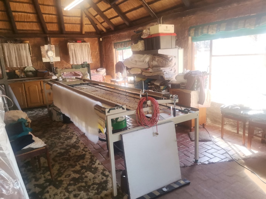 4 Bedroom Property for Sale in Mullerstuine Gauteng