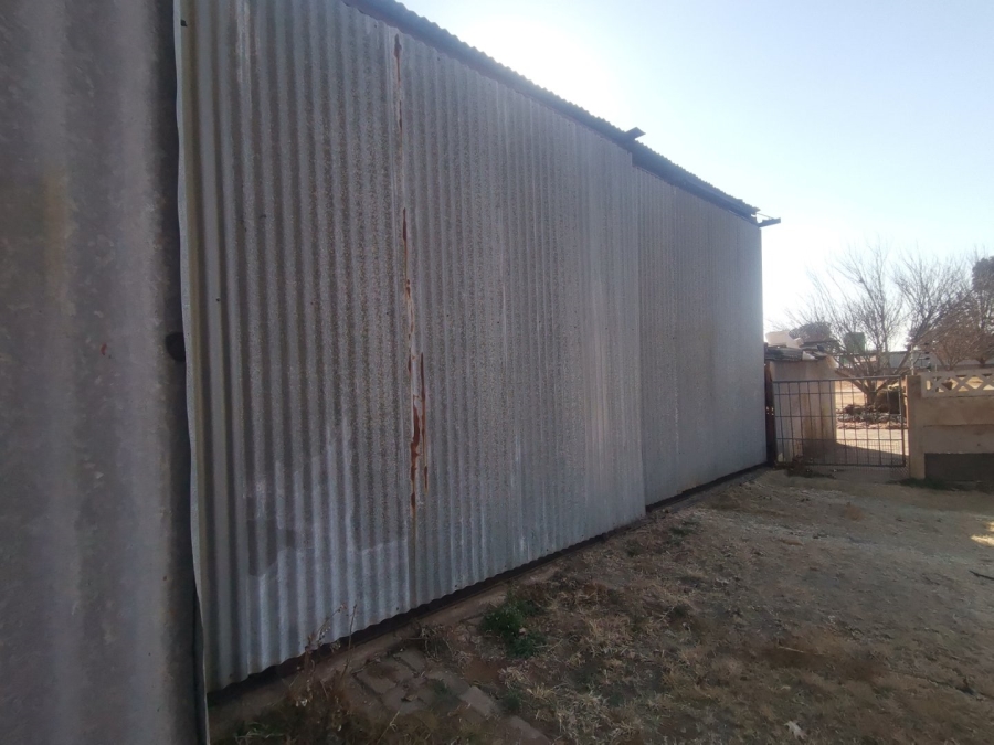 4 Bedroom Property for Sale in Mullerstuine Gauteng