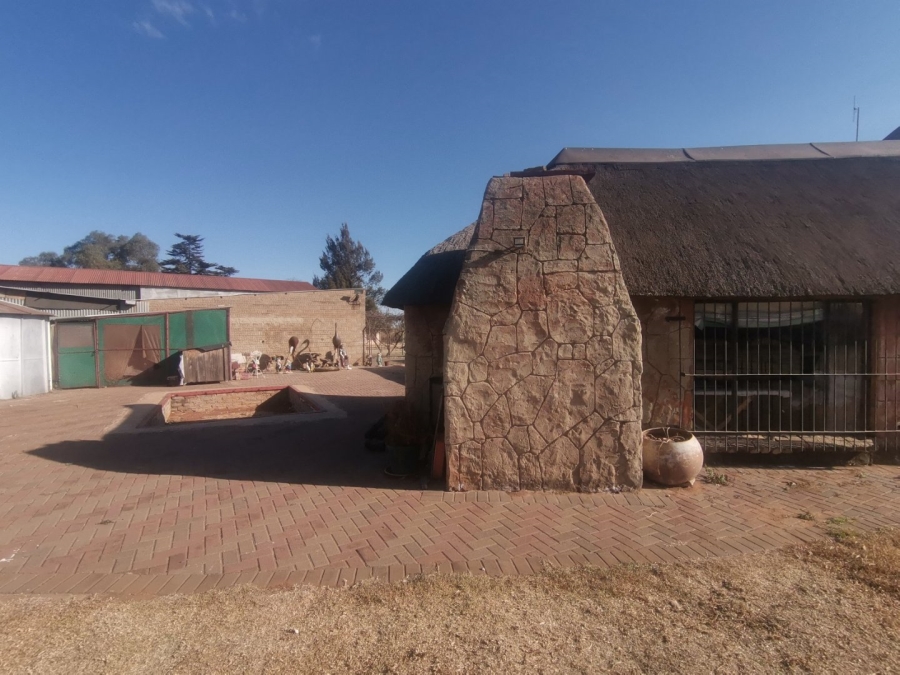 4 Bedroom Property for Sale in Mullerstuine Gauteng