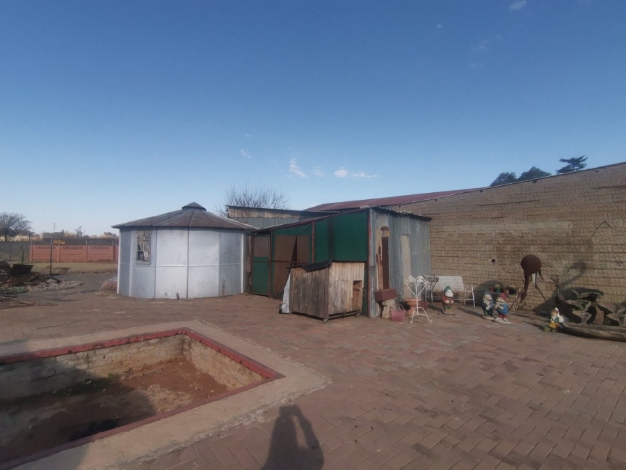4 Bedroom Property for Sale in Mullerstuine Gauteng