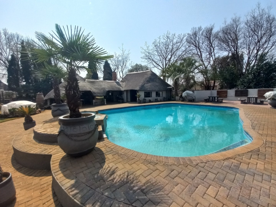 8 Bedroom Property for Sale in Mantevrede Gauteng