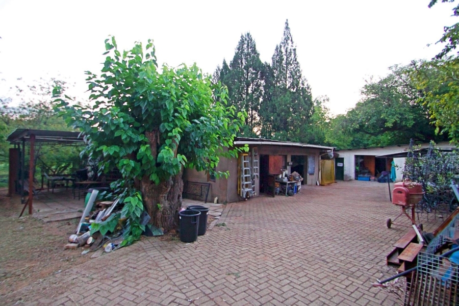 6 Bedroom Property for Sale in Lanseria Gauteng