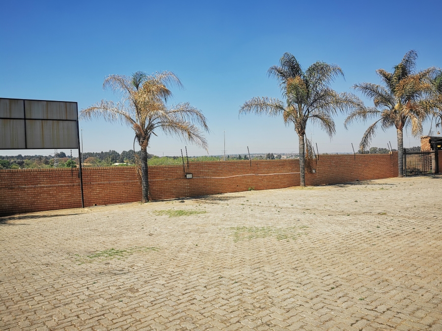 To Let commercial Property for Rent in Sunderland Ridge Gauteng