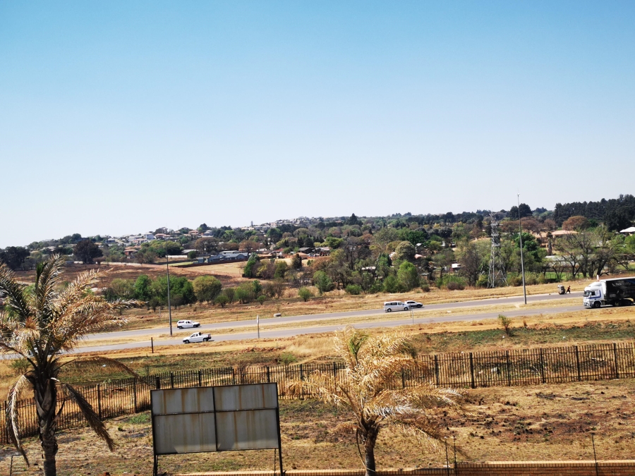 To Let commercial Property for Rent in Sunderland Ridge Gauteng