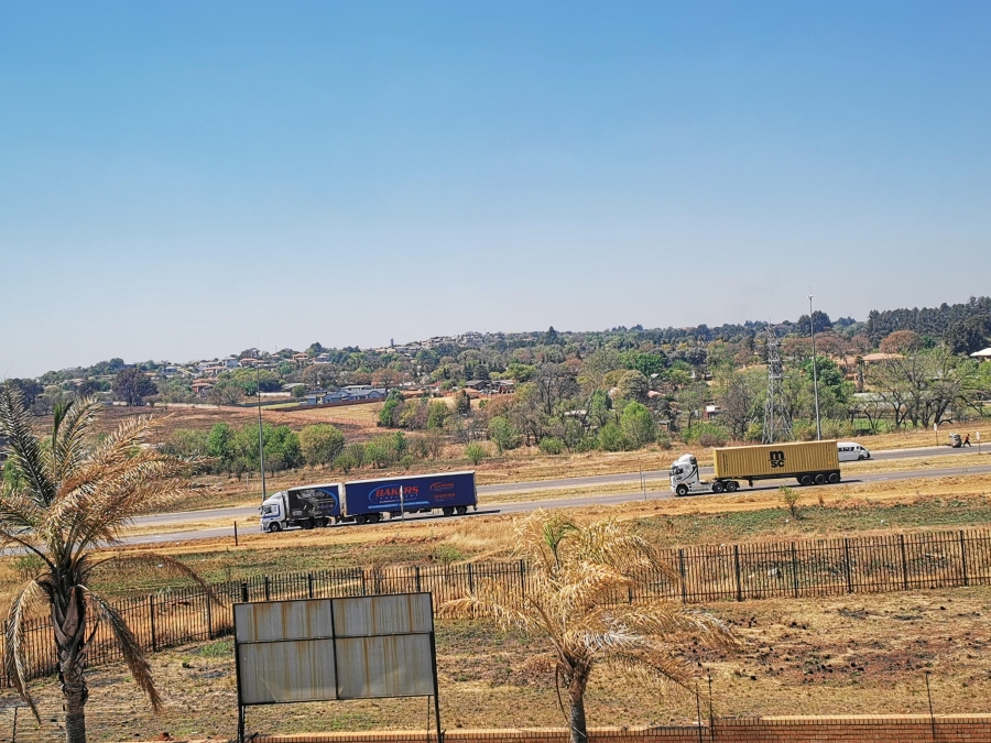 To Let commercial Property for Rent in Sunderland Ridge Gauteng