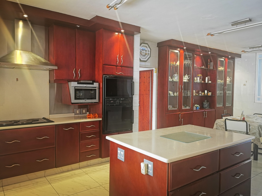 5 Bedroom Property for Sale in Laudium Gauteng