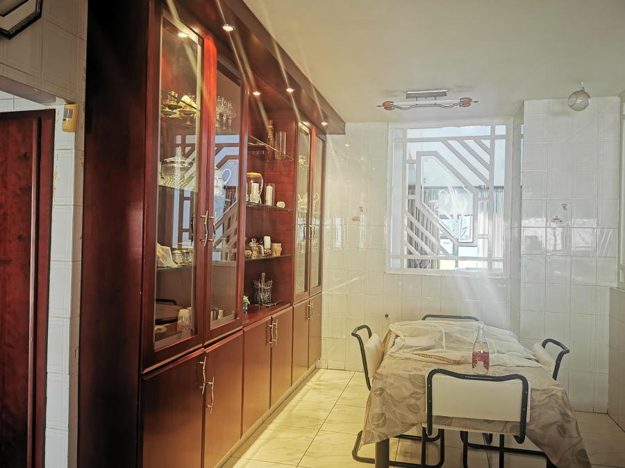 5 Bedroom Property for Sale in Laudium Gauteng