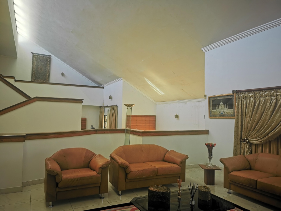 5 Bedroom Property for Sale in Laudium Gauteng