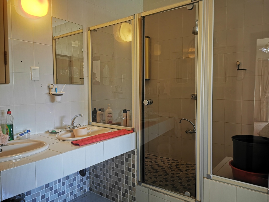 5 Bedroom Property for Sale in Laudium Gauteng