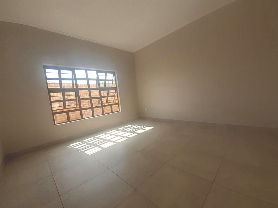 To Let commercial Property for Rent in Lenasia Gauteng