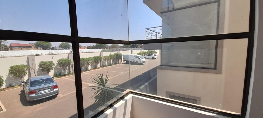 2 Bedroom Property for Sale in Lenasia Gauteng