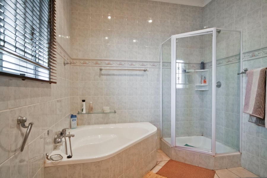 7 Bedroom Property for Sale in Observatory Gauteng