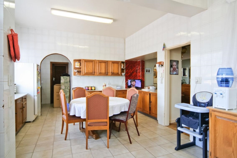 7 Bedroom Property for Sale in Observatory Gauteng