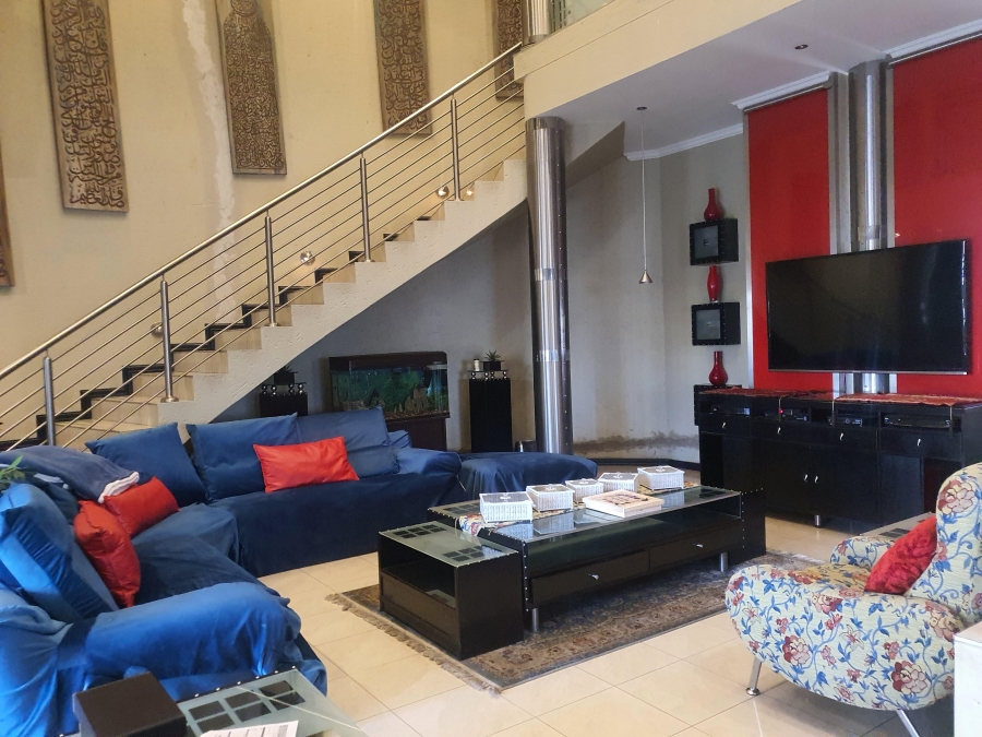 6 Bedroom Property for Sale in Laudium Gauteng