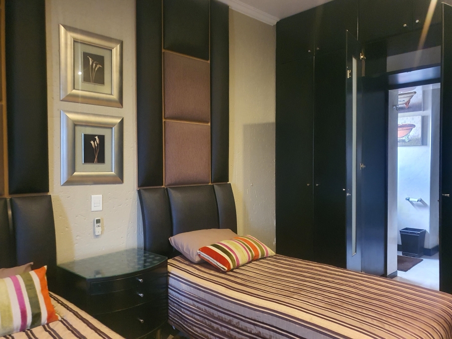 6 Bedroom Property for Sale in Laudium Gauteng