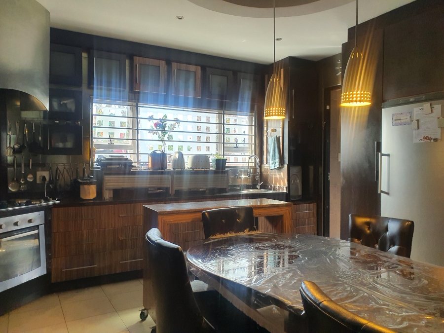 6 Bedroom Property for Sale in Laudium Gauteng