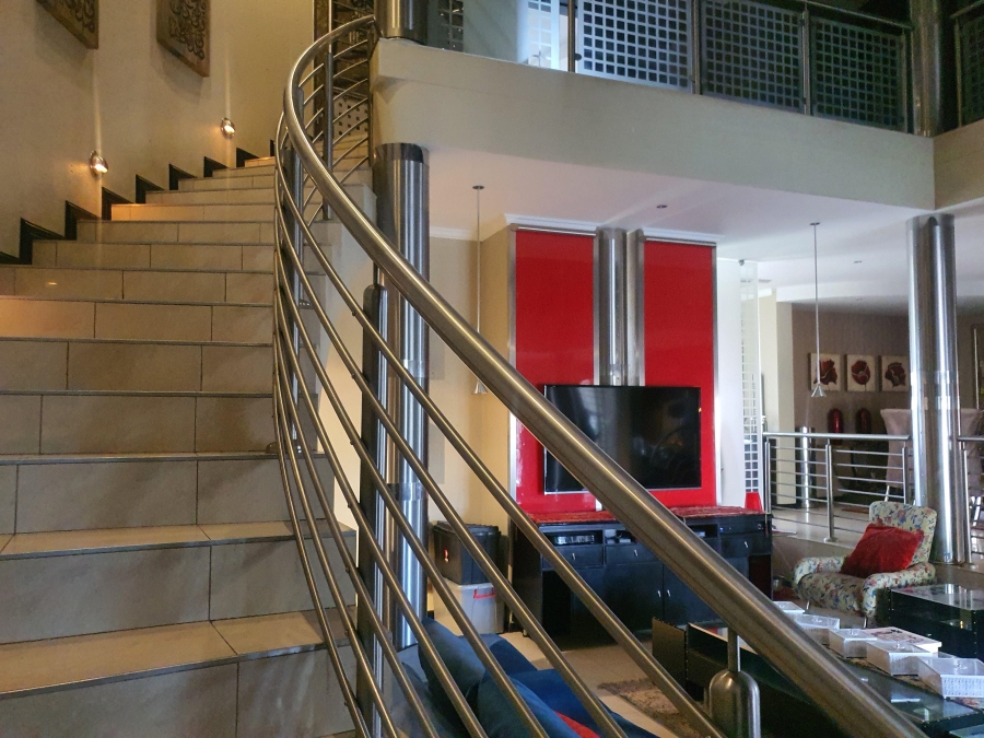 6 Bedroom Property for Sale in Laudium Gauteng