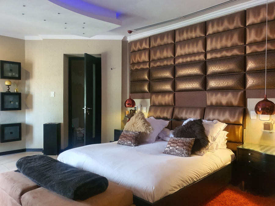 6 Bedroom Property for Sale in Laudium Gauteng