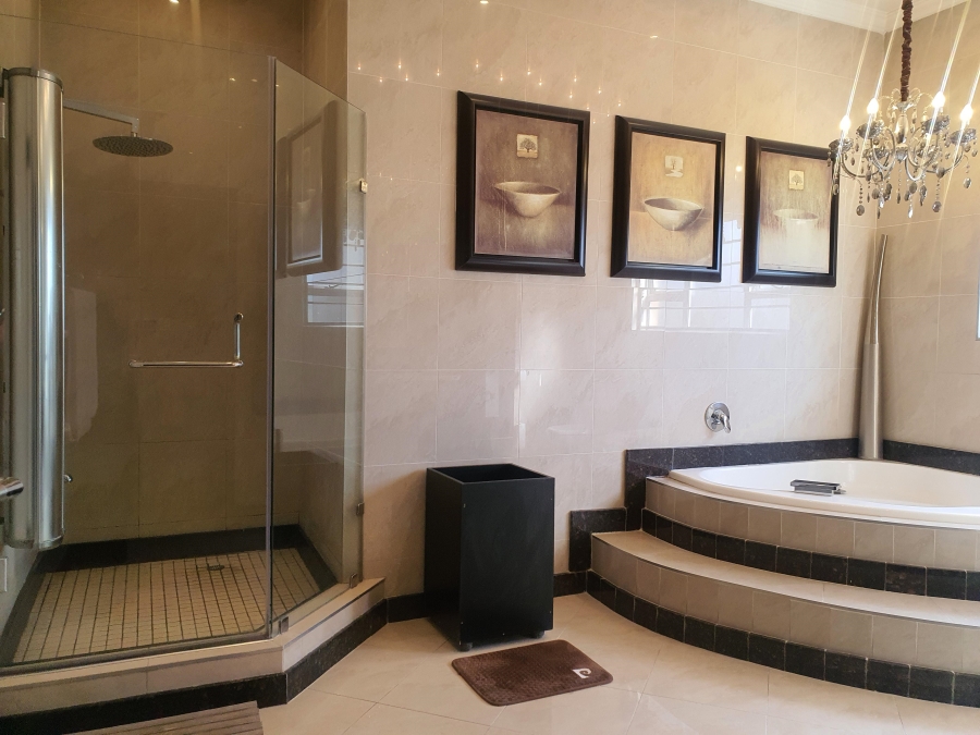 6 Bedroom Property for Sale in Laudium Gauteng