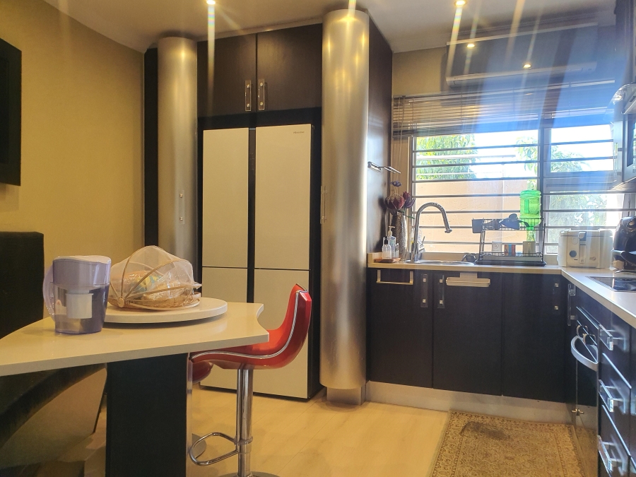 6 Bedroom Property for Sale in Laudium Gauteng