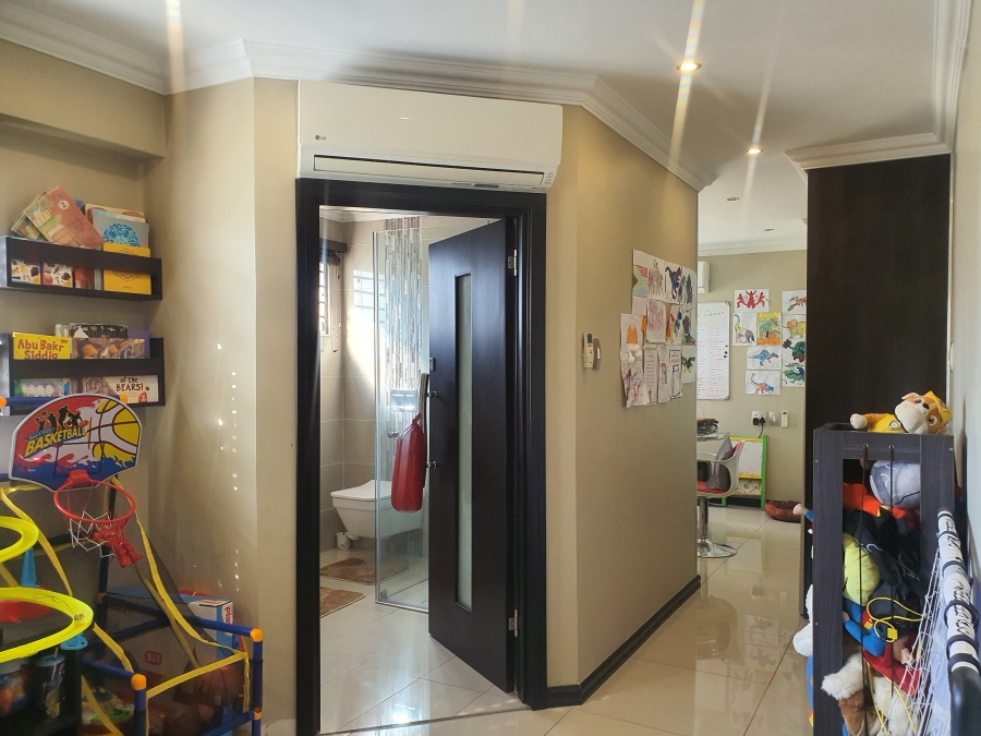 6 Bedroom Property for Sale in Laudium Gauteng