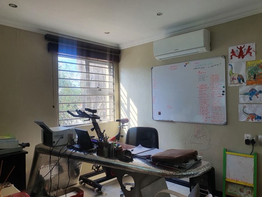 6 Bedroom Property for Sale in Laudium Gauteng