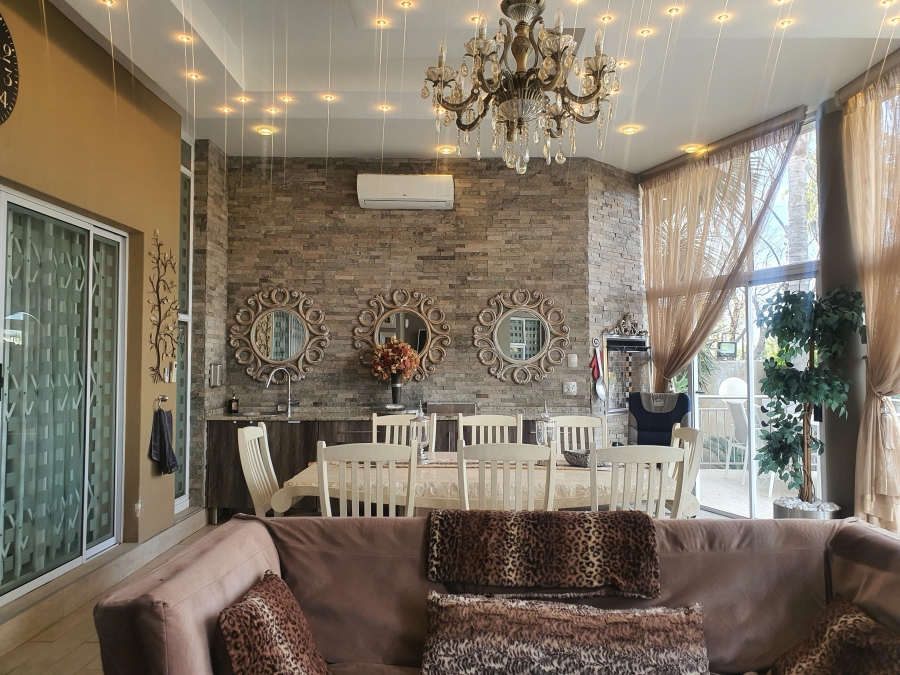 6 Bedroom Property for Sale in Laudium Gauteng