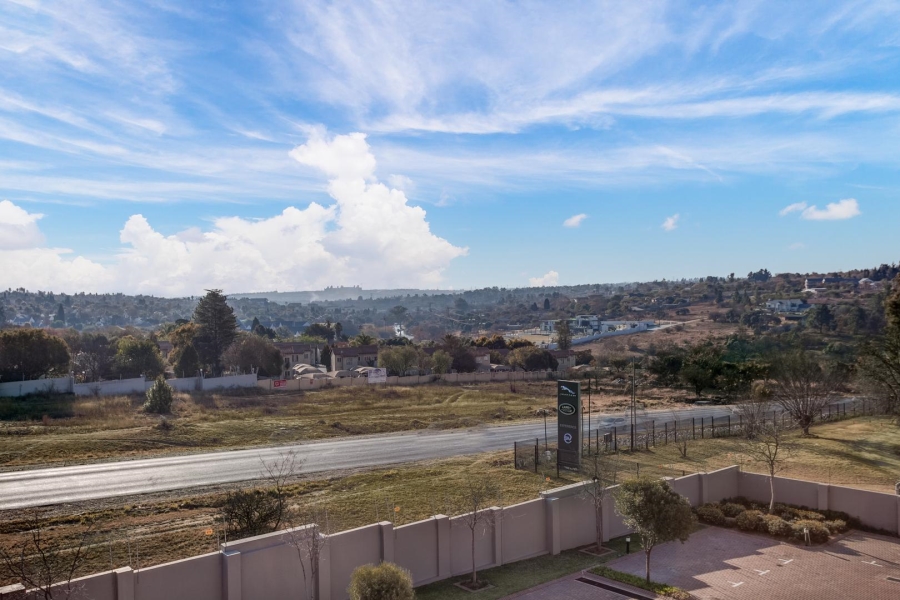 1 Bedroom Property for Sale in Lonehill Gauteng