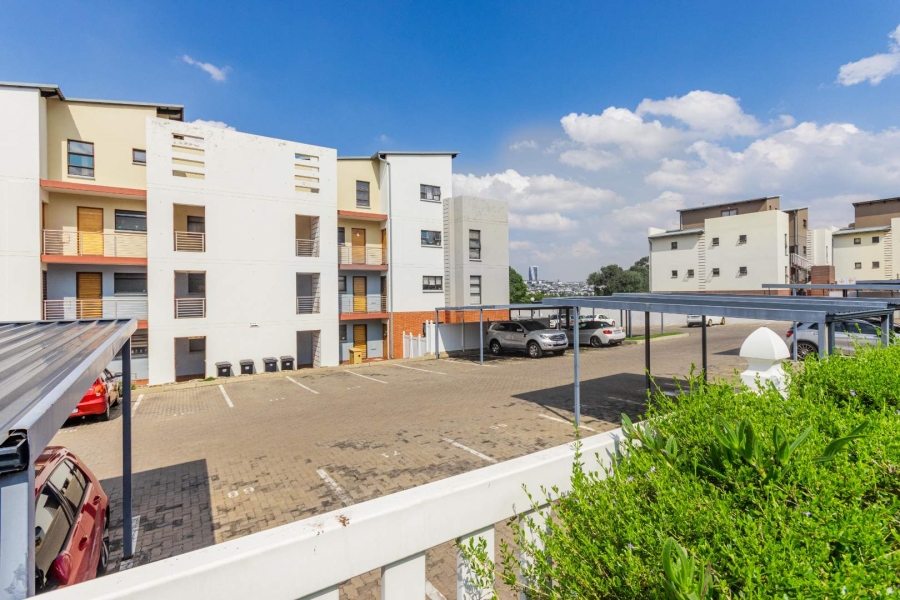 3 Bedroom Property for Sale in Barbeque Downs Gauteng