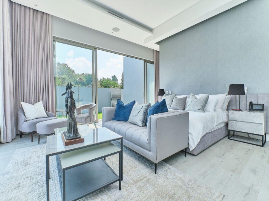 5 Bedroom Property for Sale in Marlbank Gauteng