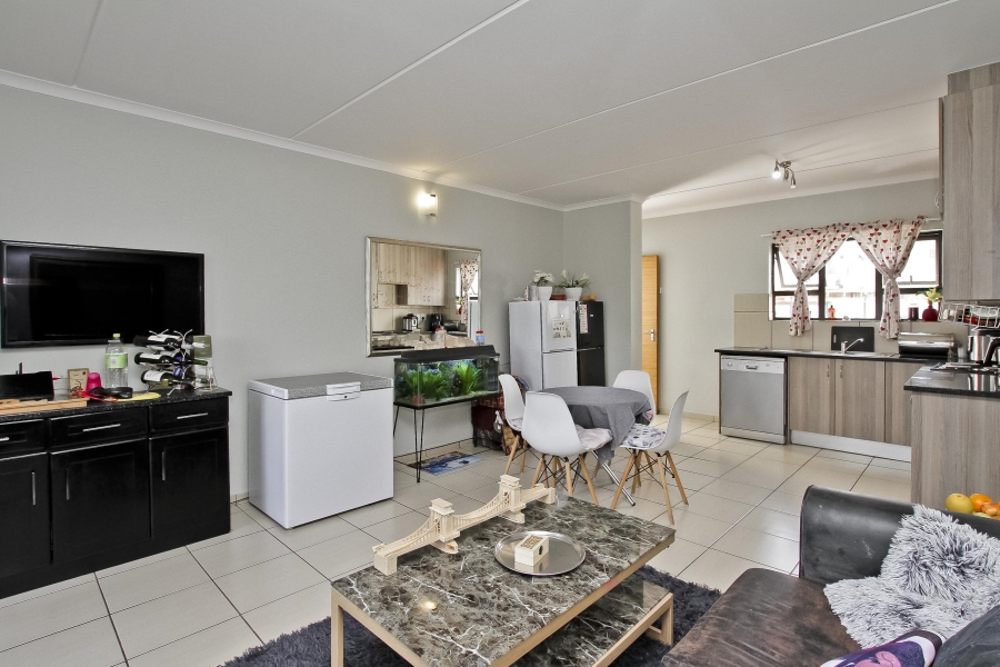 2 Bedroom Property for Sale in Barbeque Downs Gauteng