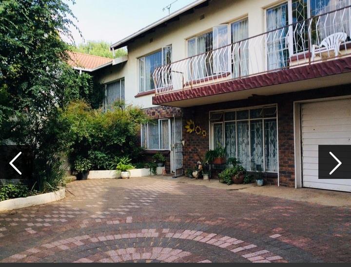 3 Bedroom Property for Sale in Gosforth Park Gauteng