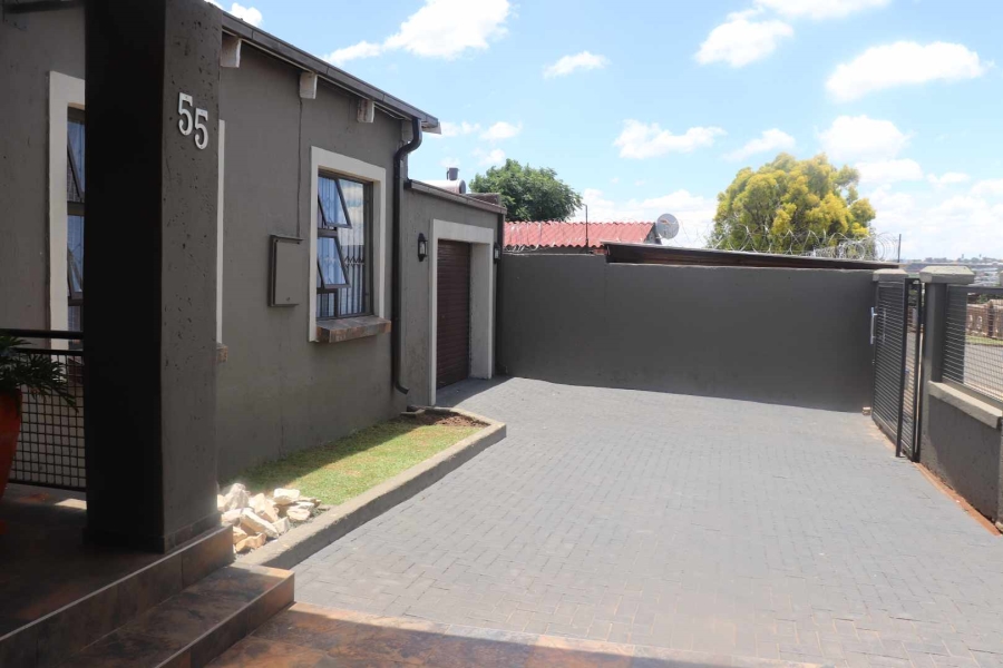 3 Bedroom Property for Sale in Eldorado Park Gauteng