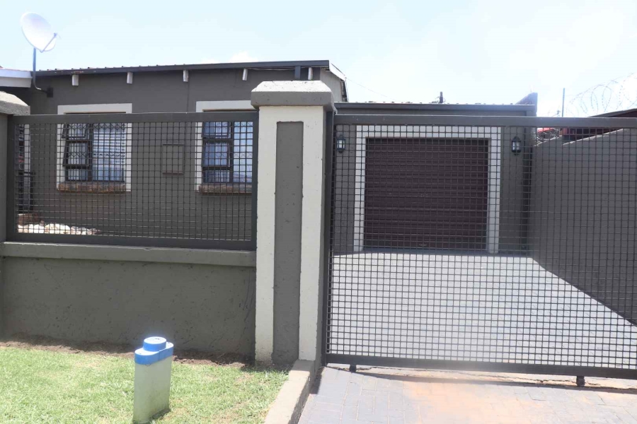 3 Bedroom Property for Sale in Eldorado Park Gauteng