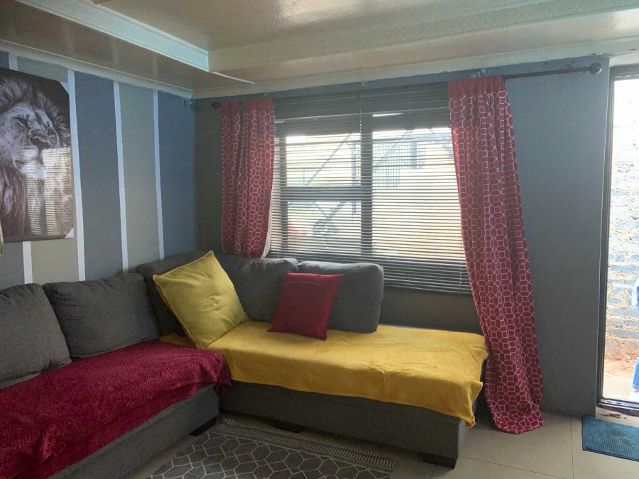 2 Bedroom Property for Sale in Diepkloof Zone 3 Gauteng
