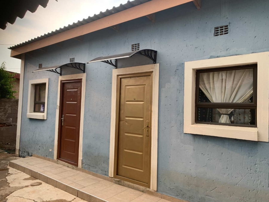 2 Bedroom Property for Sale in Diepkloof Zone 3 Gauteng
