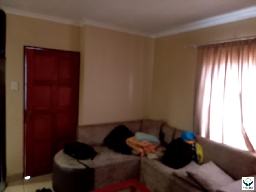 2 Bedroom Property for Sale in Clayville Gauteng