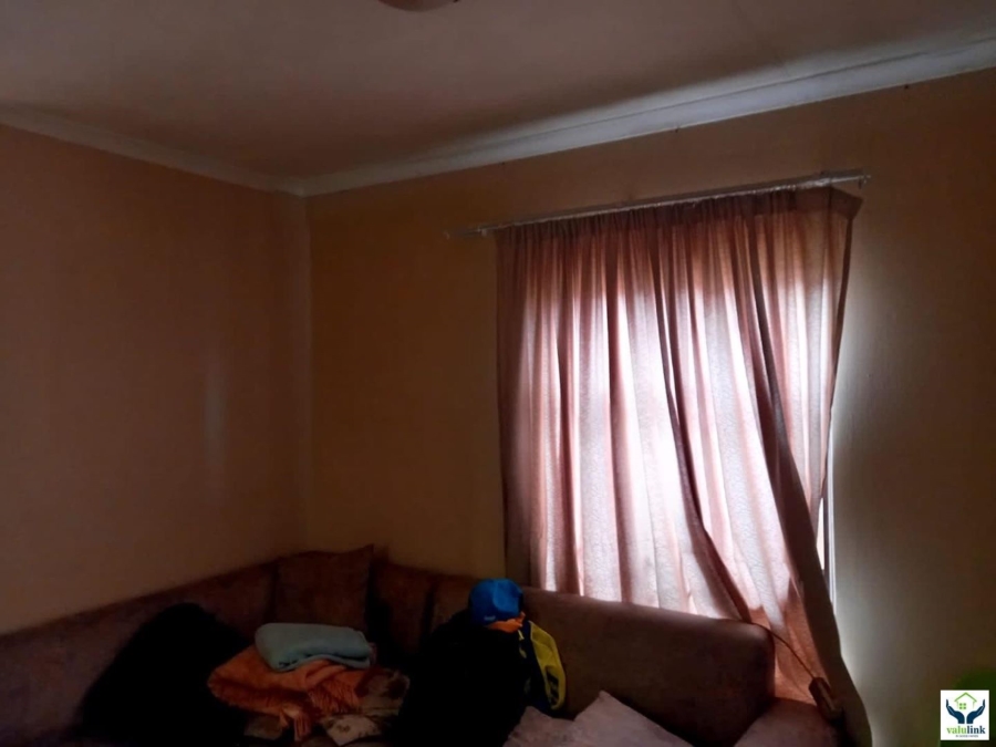 2 Bedroom Property for Sale in Clayville Gauteng