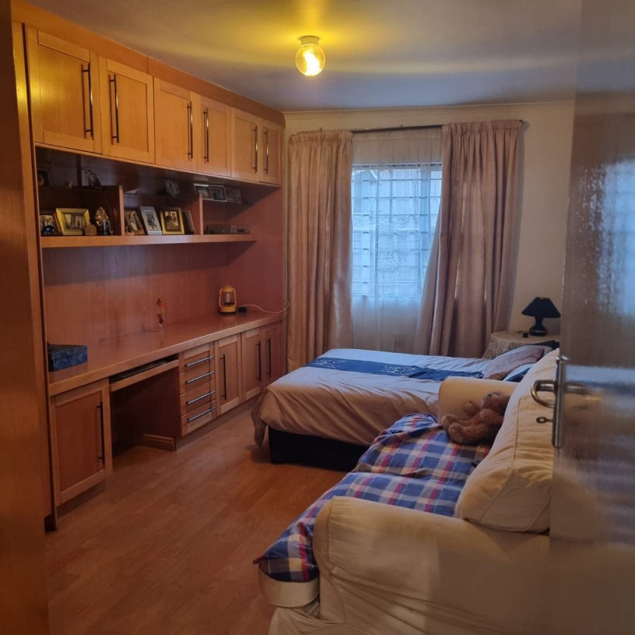 4 Bedroom Property for Sale in Lenasia Gauteng