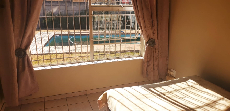 3 Bedroom Property for Sale in Brackendowns Gauteng