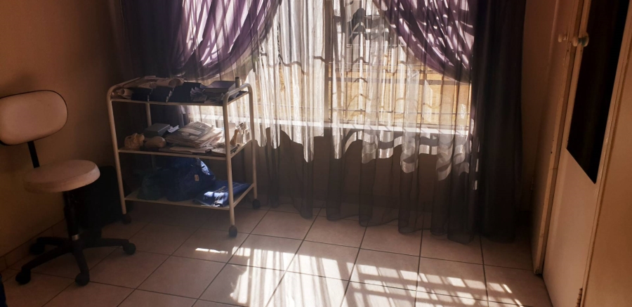 3 Bedroom Property for Sale in Brackendowns Gauteng