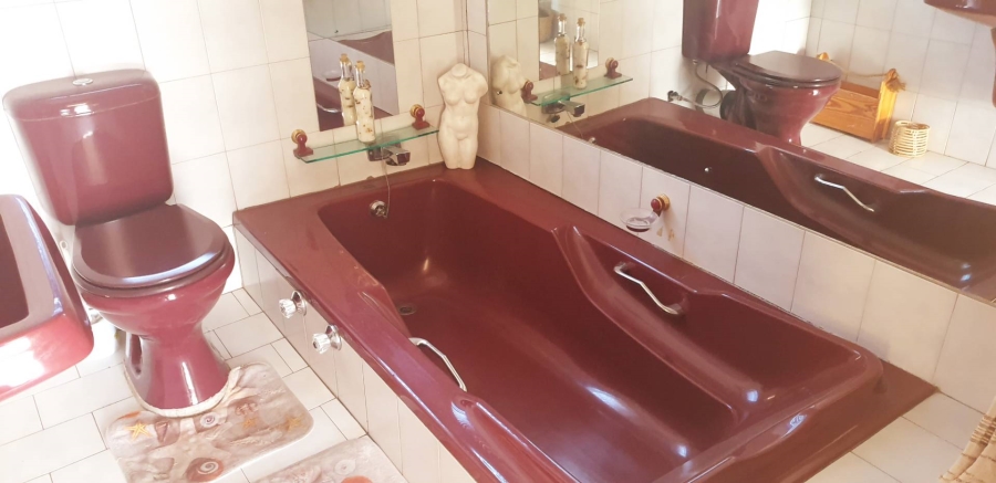 3 Bedroom Property for Sale in Brackendowns Gauteng