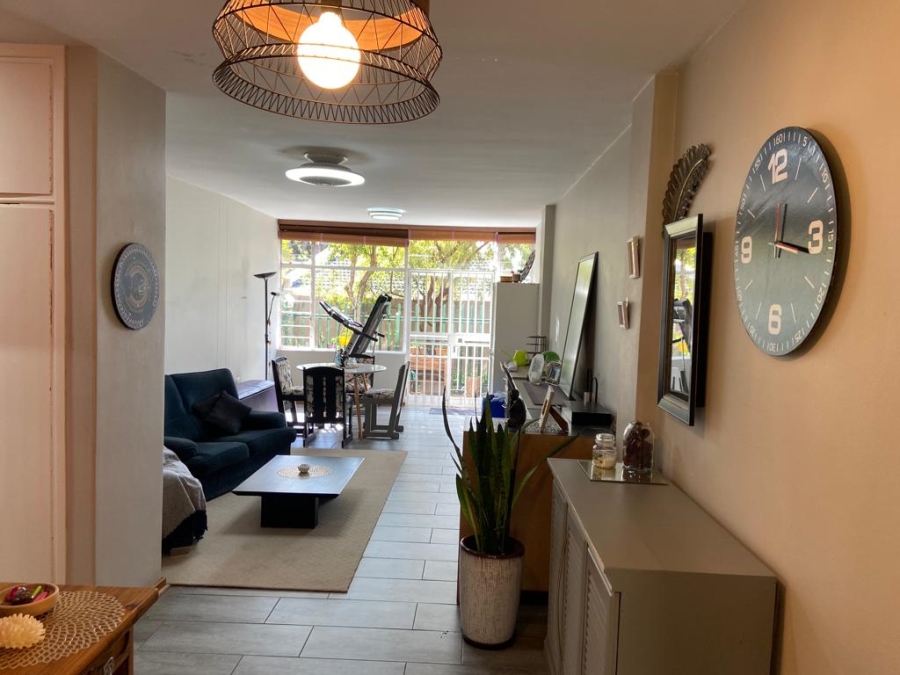 To Let 2 Bedroom Property for Rent in Hurlpark Gauteng